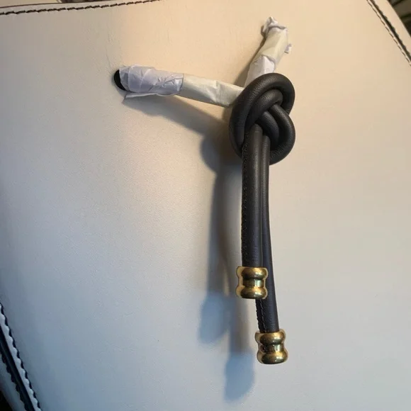 Authentic TORY BURCH CALF leather drawstrings bucket bag - Picture 9 of 16